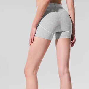 Alo Yoga 4” Alosoft High-Waist Heart Throb Short in Athletic Heather Grey/White